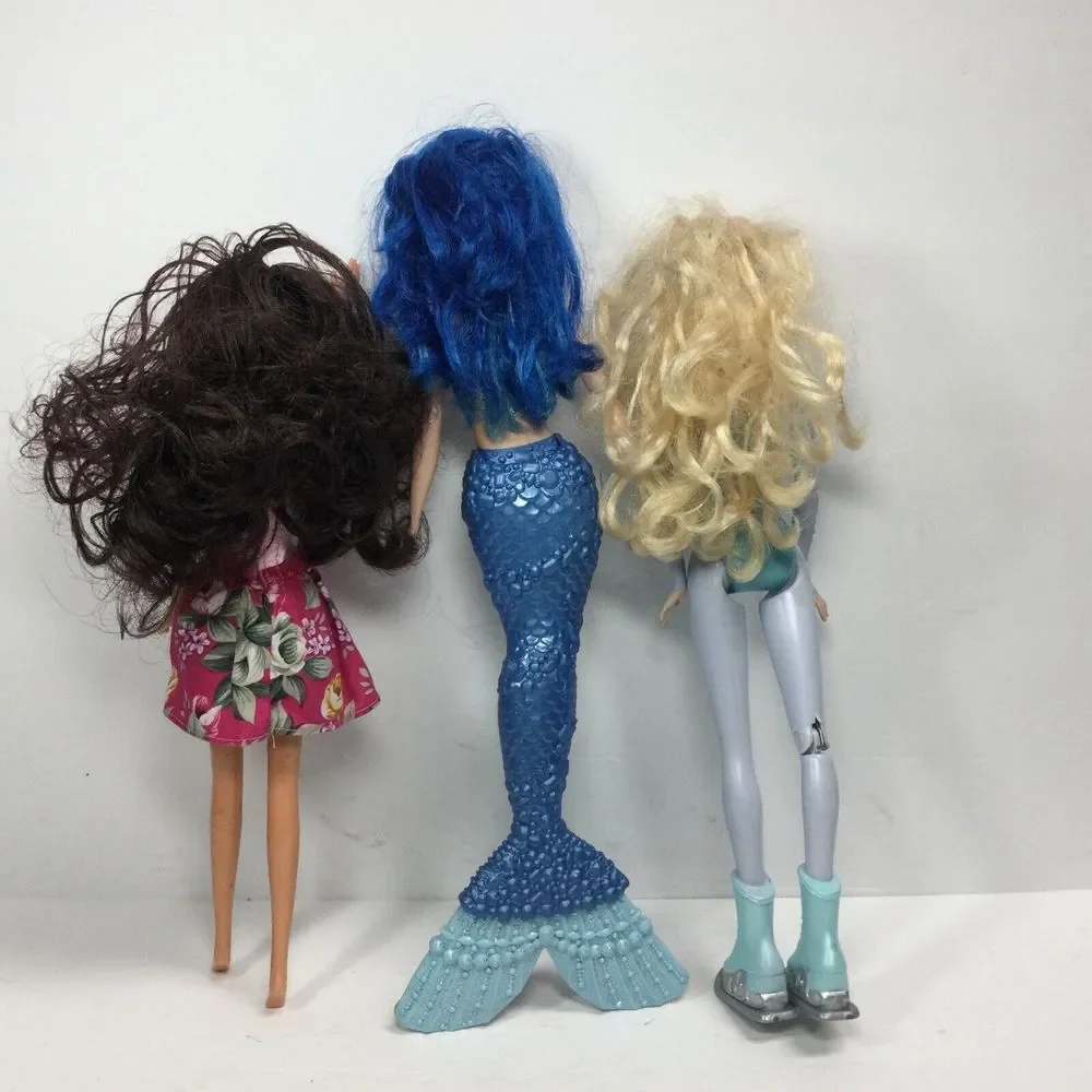 Lot of 3 Barbie Dolls Mermaid /‎ Skating Elsa / Fashionista barbie 12in Toy